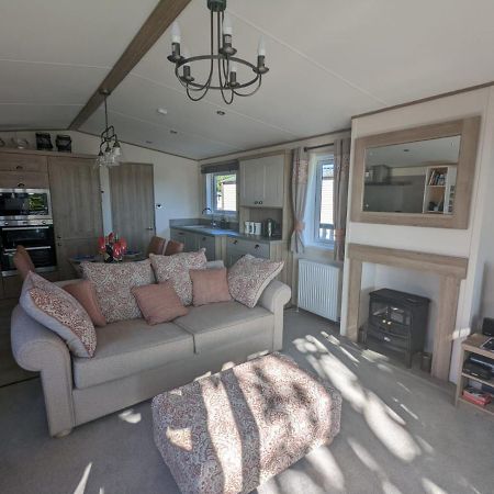 Stunning Luxury Caravan On Edge Of New Forest On Shorefield Country Park Entertainment And Leisure Passes Included Милфорд-он-Си Экстерьер фото