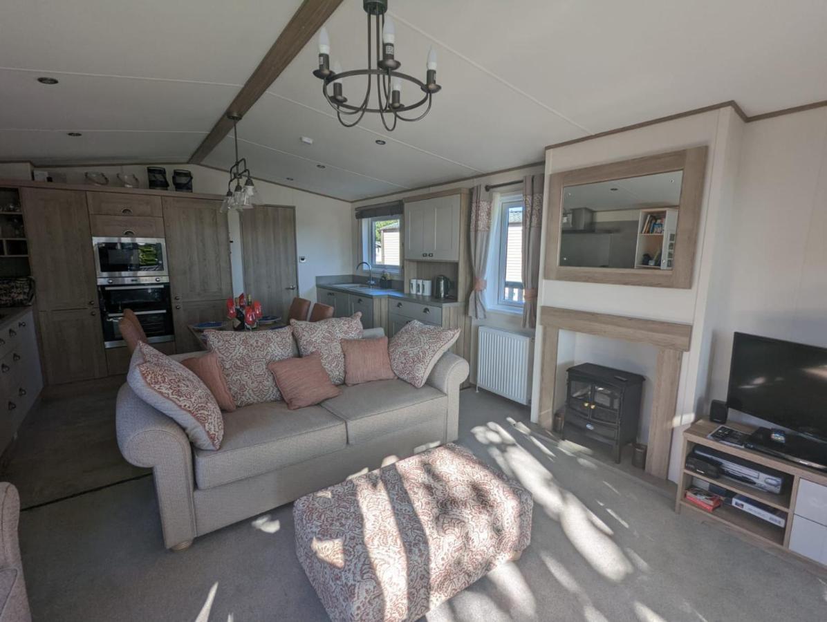 Stunning Luxury Caravan On Edge Of New Forest On Shorefield Country Park Entertainment And Leisure Passes Included Милфорд-он-Си Экстерьер фото