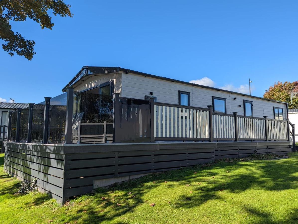Stunning Luxury Caravan On Edge Of New Forest On Shorefield Country Park Entertainment And Leisure Passes Included Милфорд-он-Си Экстерьер фото