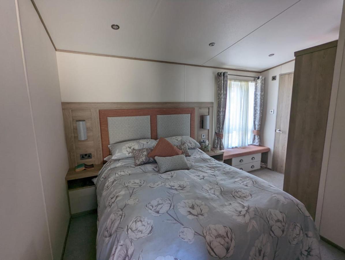 Stunning Luxury Caravan On Edge Of New Forest On Shorefield Country Park Entertainment And Leisure Passes Included Милфорд-он-Си Экстерьер фото